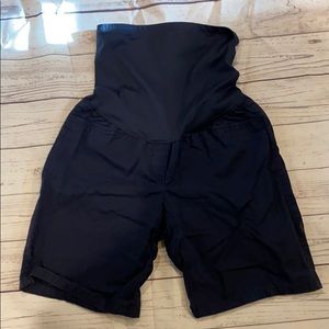 Gap maternity khaki shorts